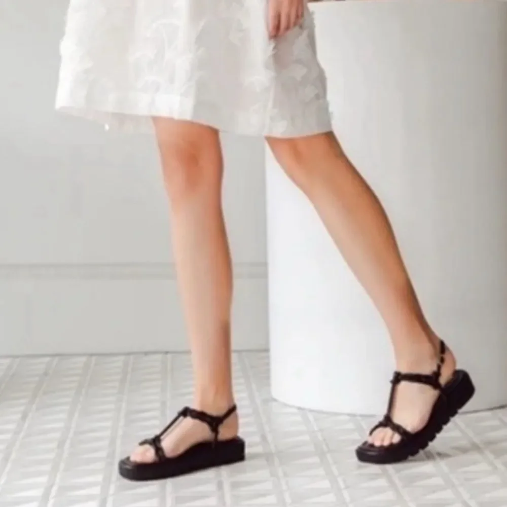 Stuart weitzman CALYPSO LIFT SANDAL WHITE size 9.5 /40